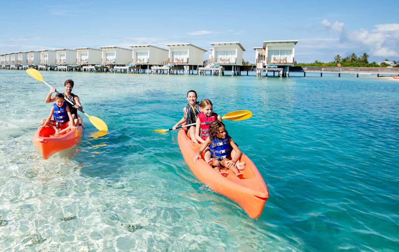 Guests Canoeing at Holiday Inn Resort Maldives