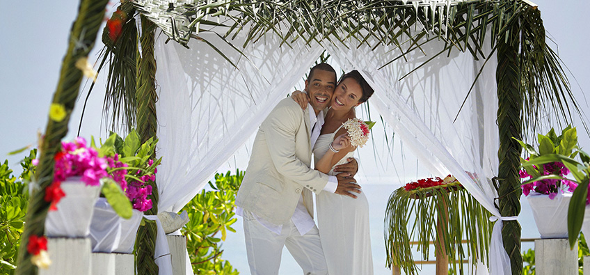 Wedding Ceremony at the Holiday Inn Resort Kandooma Maldives