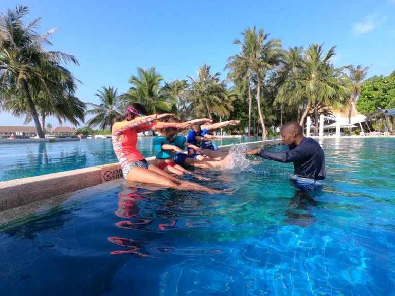 Swimming Classes at Holiday Inn Resort Kandooma Maldives