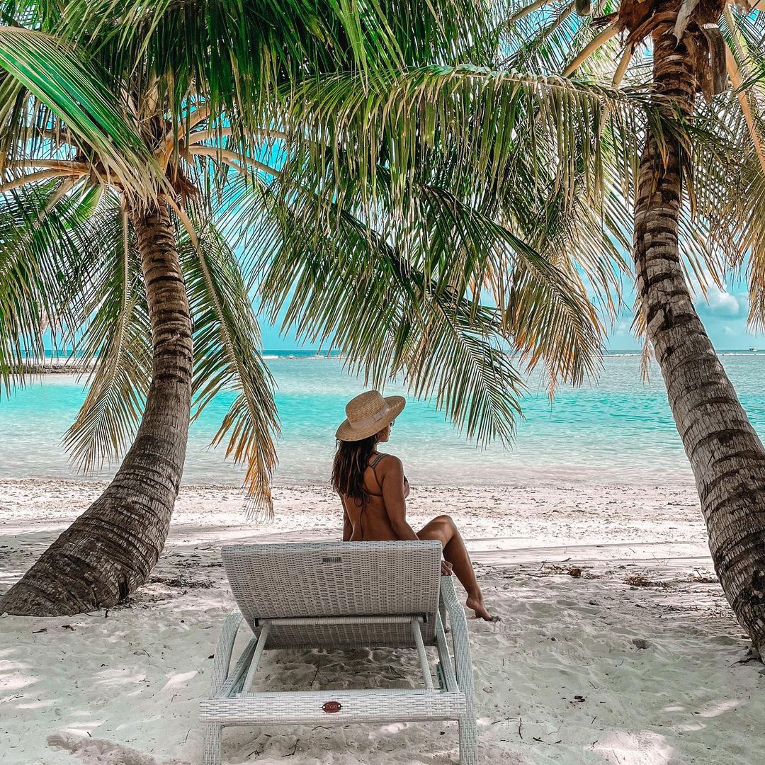 Holiday Inn Resort Maldives Guest Enjoying the Beach View